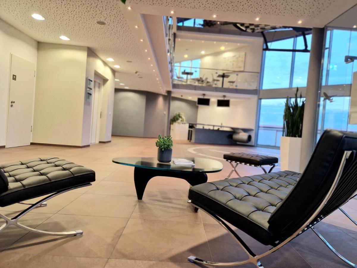 Aircraft Hotel & Events Neuhausen ob Eck Exterior photo